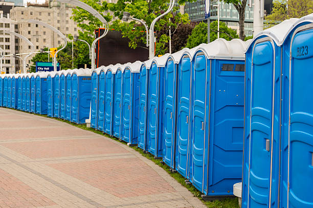 Best VIP or Luxury Restroom Trailers  in Clyde, NC
